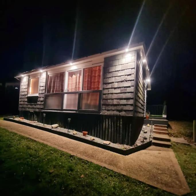 Cosy Hideaway Lodge In Glan Gwna Caeathro Eksteriør bilde